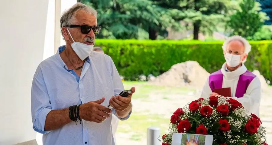 Addio a Maxim Zanella: le lacrime degli amici, il ricordo commosso del papà