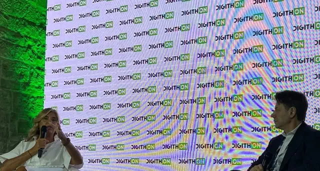 Digithon: Conte, consentire a tutti di accedere alla Rete
