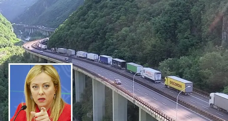 La premier Meloni in campo contro i blocchi al Brennero: «Rischiano di isolarci dal resto d'Europa»