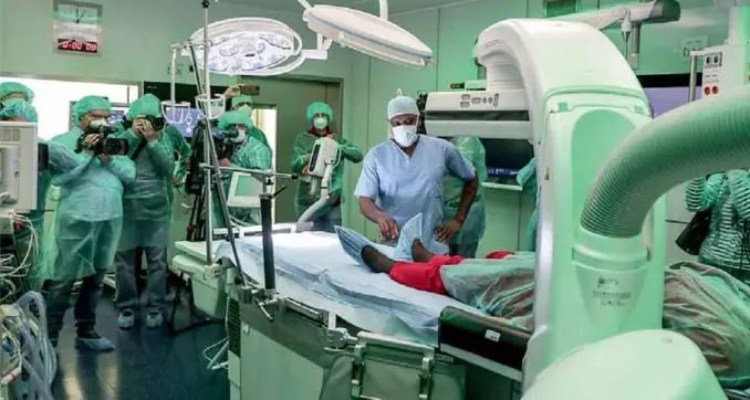 Un maxireparto a Rianimazione, ma i medici non ci stanno: «Pazienti a rischio»