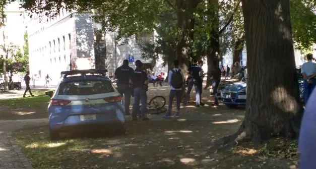 Tre espulsioni dopo controlli straordinari nel parco della stazione a Bolzano
