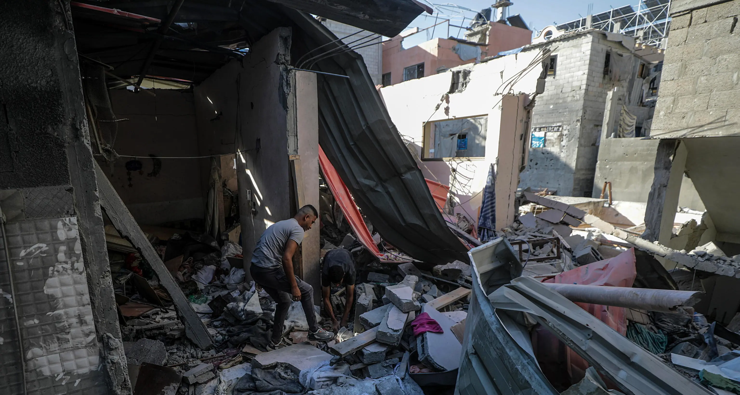 Gaza, media: 13 morti negli ultimi raid d'Israele sulla Striscia
