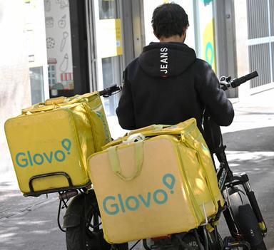 Pm Milano, 'i rider di Glovo ancora sottopagati, vanno assunti'