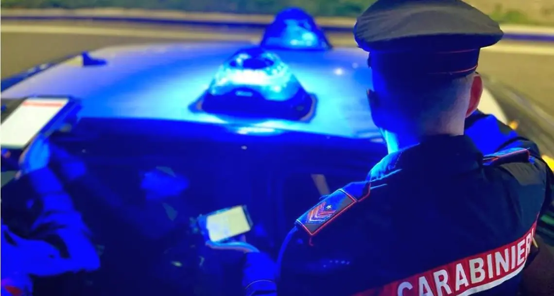 Merano, ruba profumi e creme costose per 420 euro: identificato e denunciato