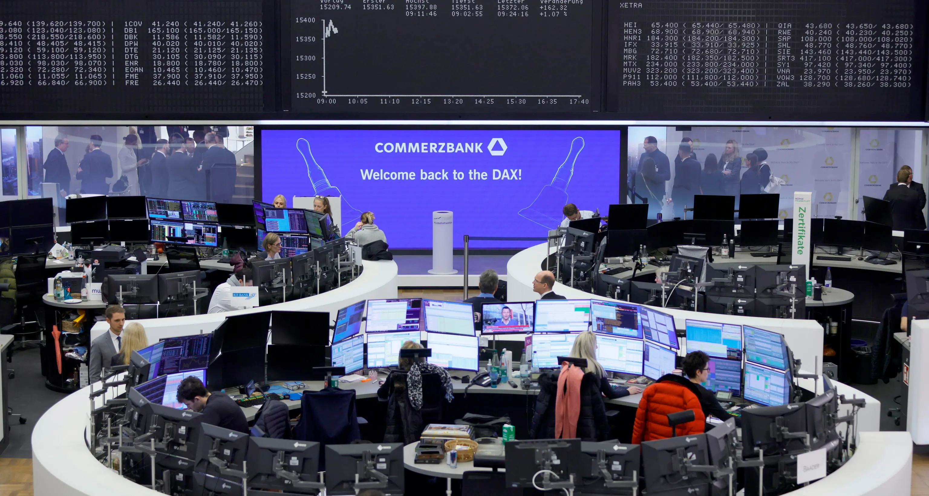 ++ Borsa: Parigi sprofonda (-2%) con le elezioni anticipate ++