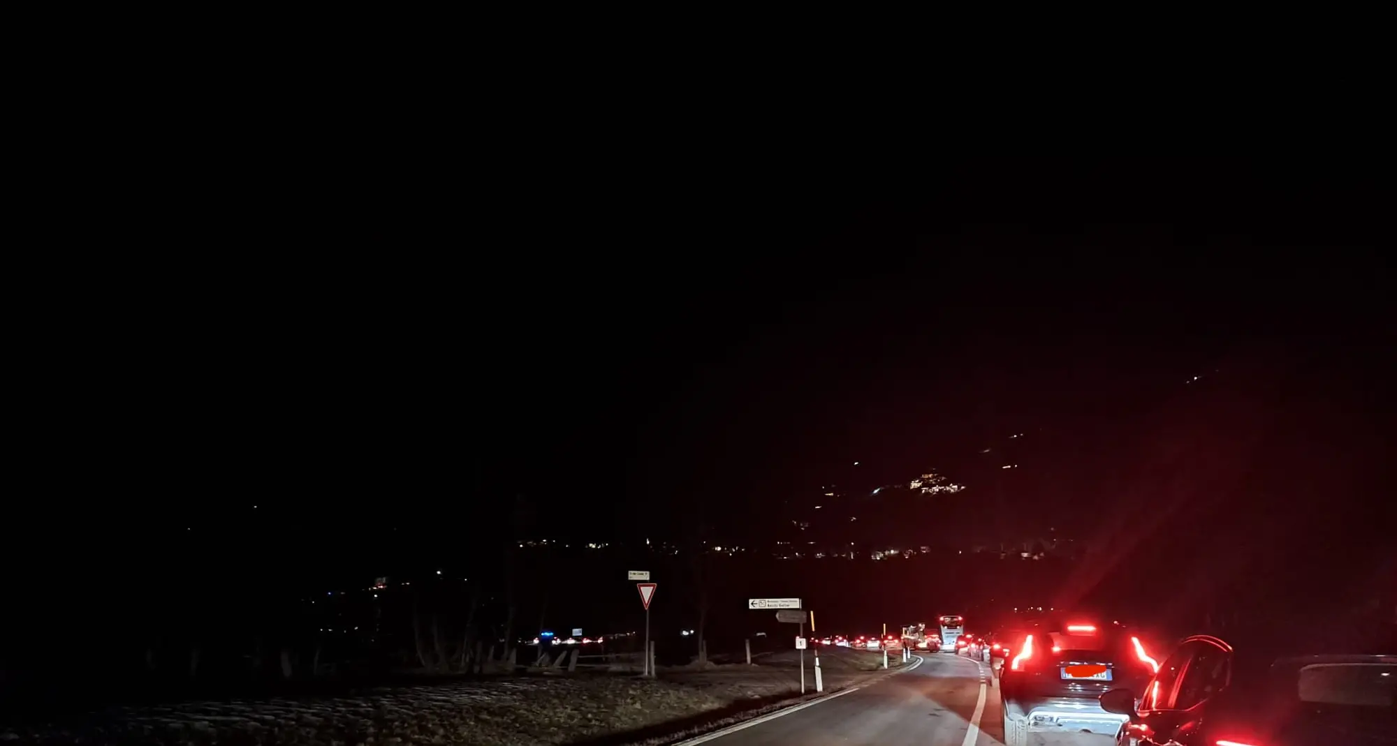 Pusteria nel caos dopo il biathlon: ore di coda verso Bolzano
