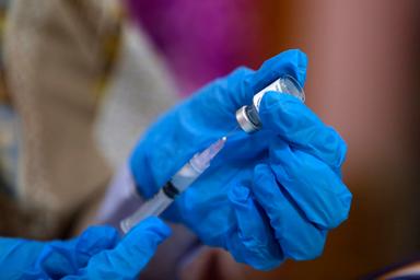 Vaccini, un docufilm contro le fake news per lanciare la campagna antinfluenzale