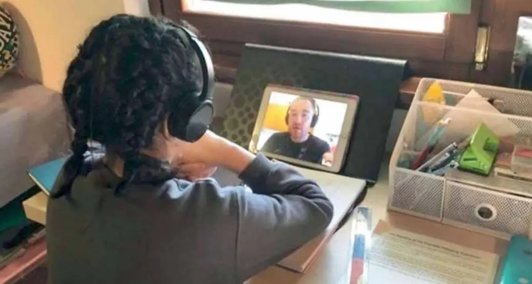 Dad e smart working, stress aumentato in una famiglia altoatesina su due