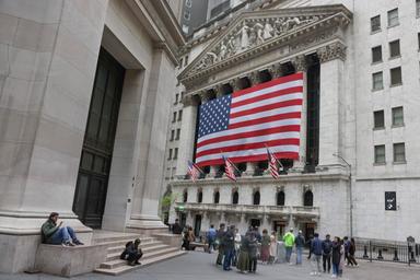 Wall Street positiva con frenata del petrolio, Dj a +0,71% e Nasdaq a +2,26%