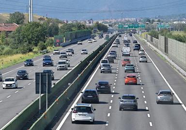 Facile.it, ad agosto spenderemo 1 miliardo in più di carburante rispetto al 2025