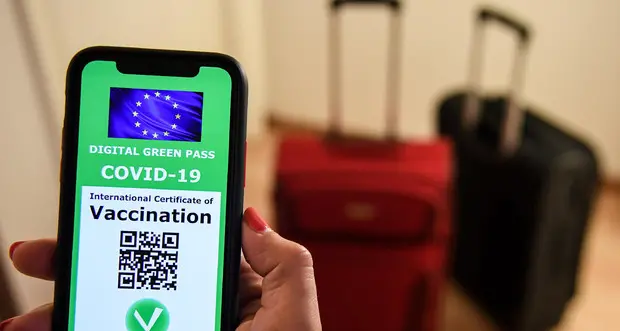 Green Pass per tutti, dalle colf ai volontari: multe fino a 1500 euro