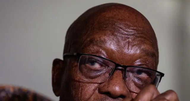 Sudafrica: Zuma in libertà vigilata per motivi di salute