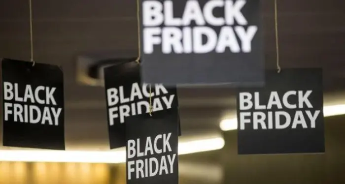Black Friday, altolà dell’Unione: «Arma a doppio taglio»