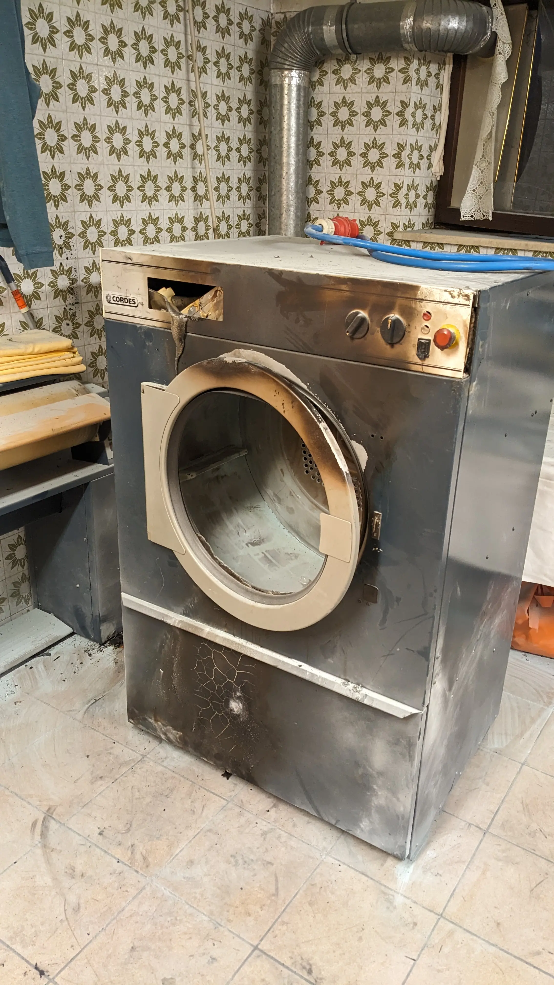 Vipiteno, va a fuoco l’asciugatrice dell’hotel