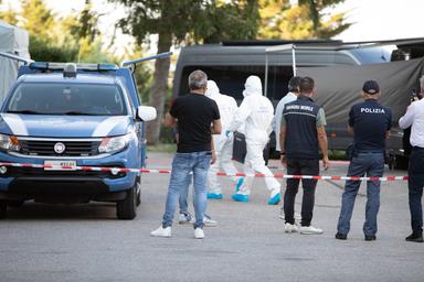 Morte avvelenate, disposta perquisizione nella scuola delle sorelle Di Vita