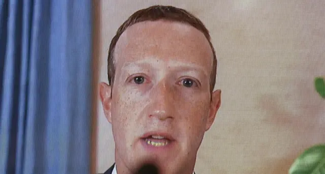 Facebook: 533 mln di dati hackerati, l'allerta degli esperti