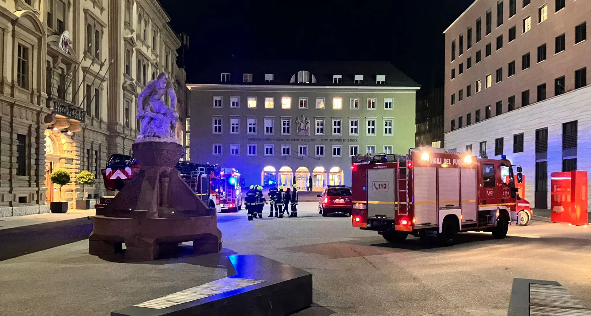 Bolzano, vigili del fuoco a palazzo Widmann