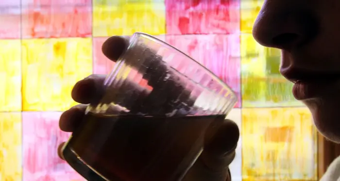 Minorenne ricoverata per abuso di alcol, chiusa una discoteca a Gragazzone