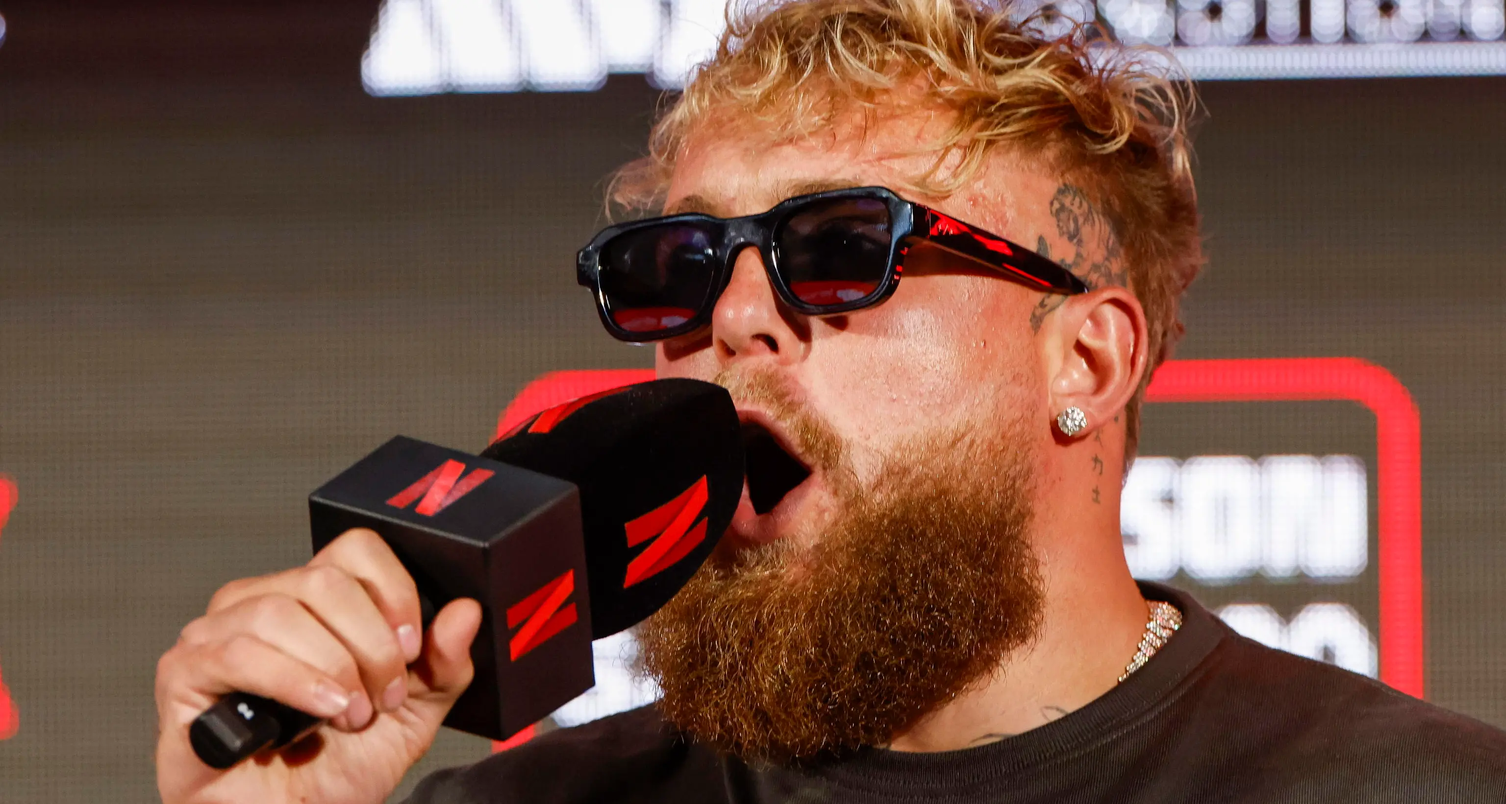 Pugilato: Anthony Joshua batte lo youtuber Jake Paul, KO al sesto round