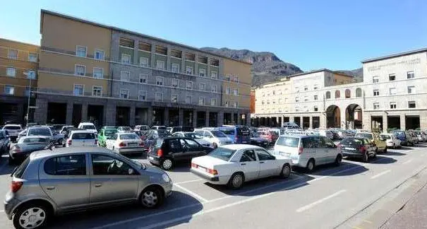 Riparte il garage “Vittoria”, il Comune ora rifà il bando