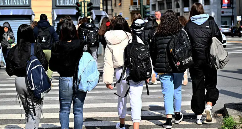 Protocollo per gestire le crisi a scuola in Alto Adige: nuovo strumento per docenti e famiglie