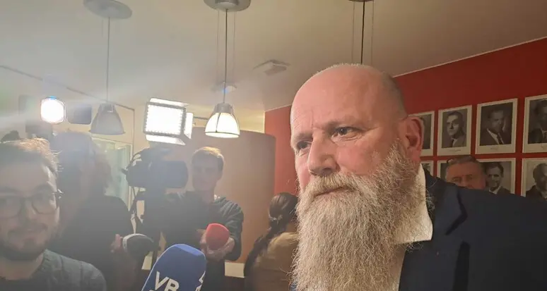 Wirth Anderlan denuncia Kompatscher per i test Covid: «Una grande frode»