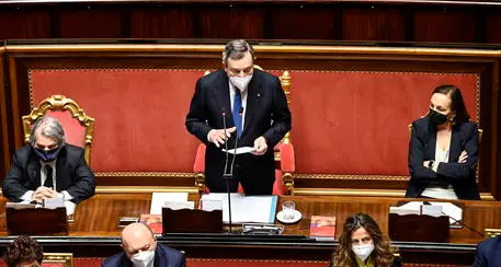 Draghi: “Dopo Pasqua speriamo di riaprire le scuole”