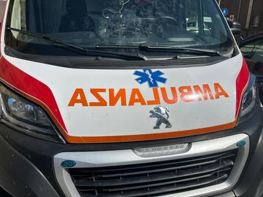Morto operaio di 34 anni precipitato nel vuoto in un oleificio