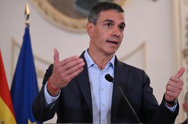 Sanchez vola a Lanzarote per le vacanze e posta sui social sua playlist