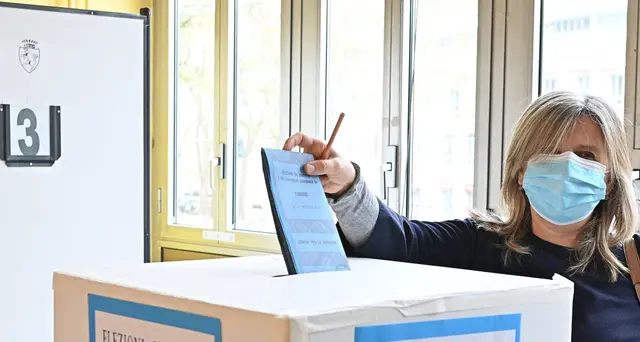 Ballottaggi: aperti alle 7 i seggi, si sceglie sindaco 65 Comuni