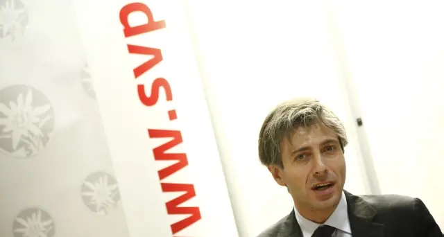 Il senatore Palermo, mille parole per dire... «non sono del Pd»