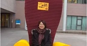 Liliana non è attaccata alla poltrona, nooooooooo