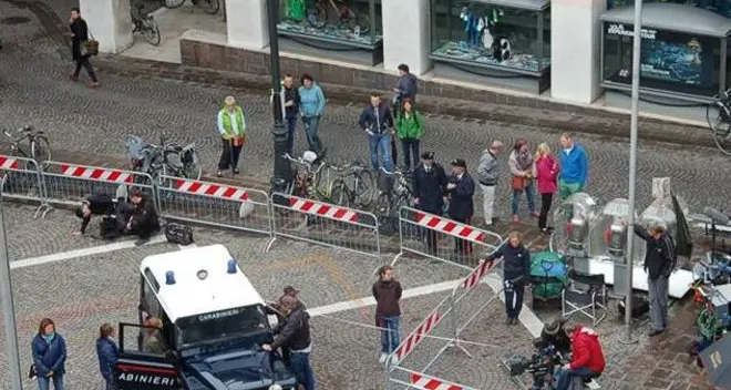 Ciak si gira, il municipio si trasforma in caserma