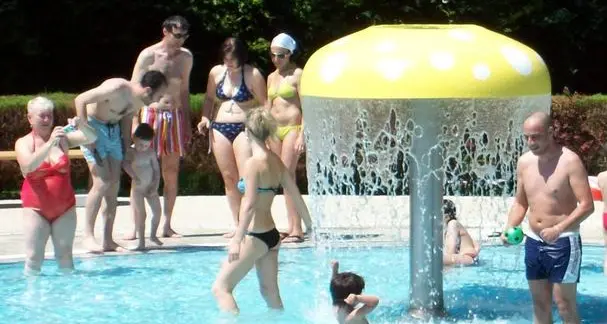 Luoghi di ritrovo, il Lido si sta rivelando spazio “double-face”