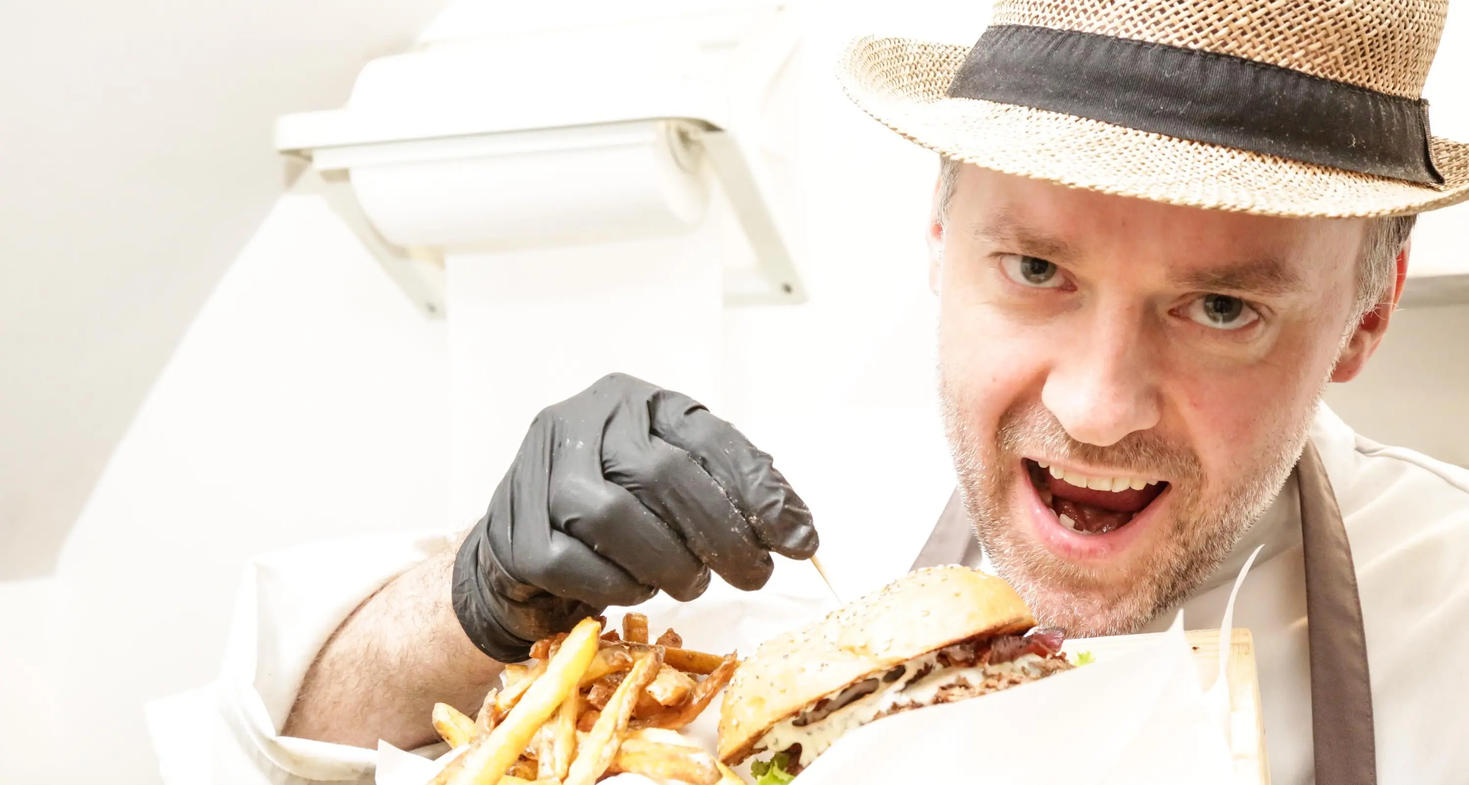 A Bolzano l'hamburger alla Norma con melanzane e ricotta affumicata