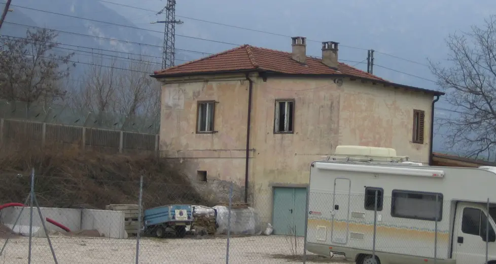 Uno «skatepark» all’ex casello ferroviario