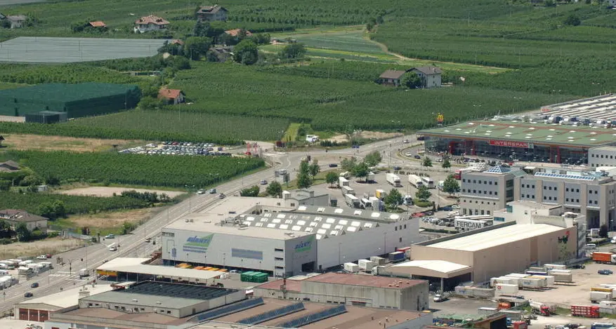 Bolzano sud: terra contesa da imprese, commercio, edilizia
