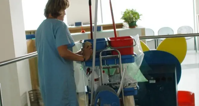 Pulizie, appalto contestato La giunta cerca di mediare