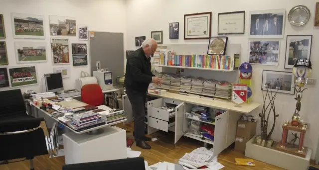 Ladri in azione allo stadio Druso: danni ingenti nella sede del Bolzano Calcio