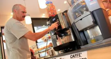 Colazione in panificio: ai bolzanini piace, i bar protestano