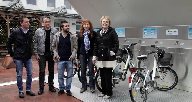 Bolzano, una nuova stazione di ricarica solare per le bici elettriche