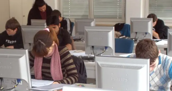 Contratto professionali, il secco «no» degli italiani