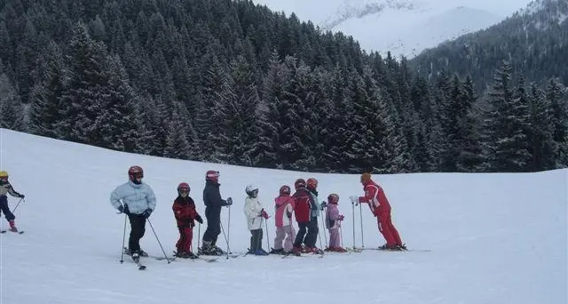 Quattro “falsi” maestri di sci