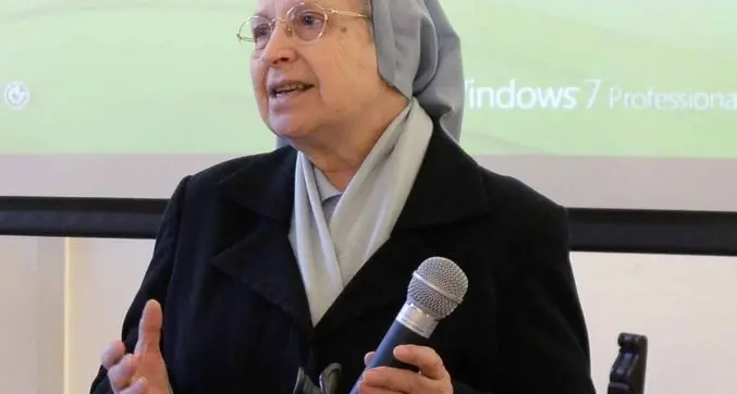 Prof lesbica, Istituto Sacro Cuore all’attacco