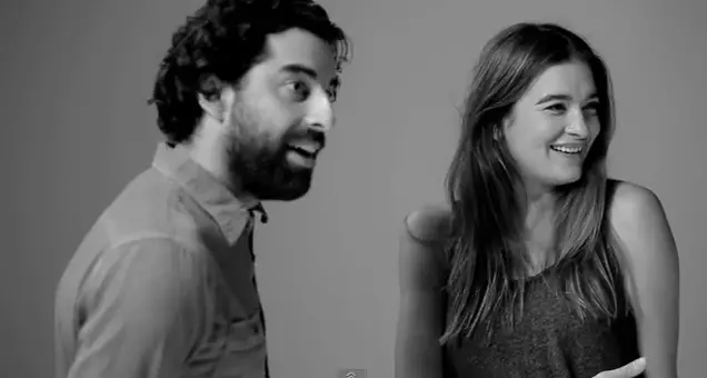 Bacio tra sconosciuti, nel video anche la modella bolzanina Natalia Bonifacci
