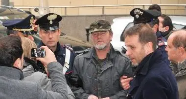 Leitner accusa il cappellano: mi ricattava