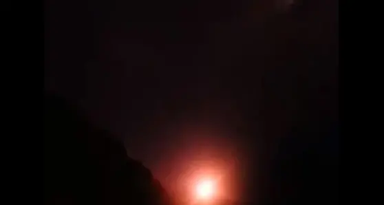 Alberi contro un traliccio: rogo nella zona di Aldino