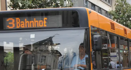 Sasa taglia la linea 16 Rafforzate la 3 e la 5 Accorciate le attese