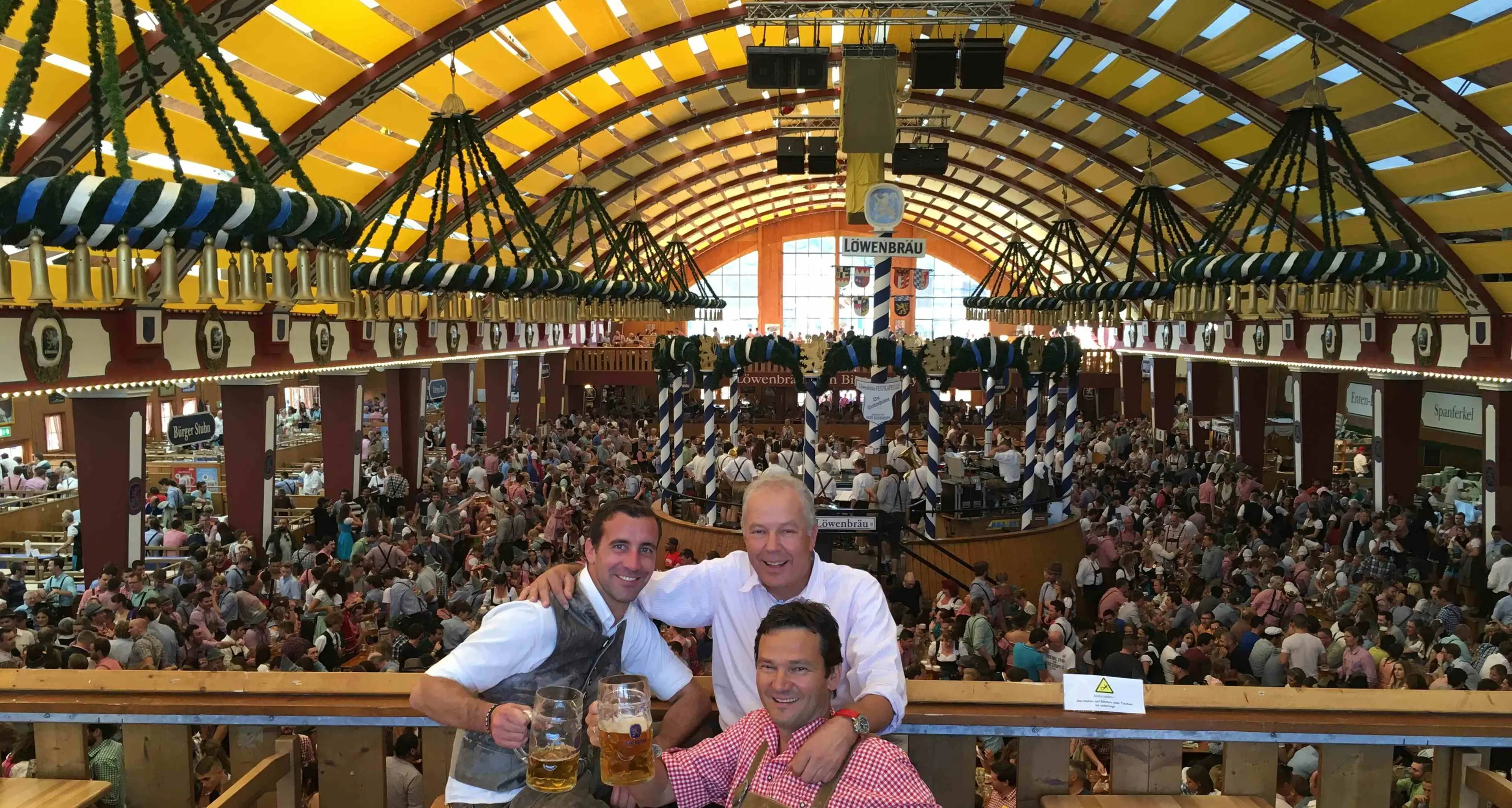 Altoatesine le panche dell'Oktoberfest di Monaco