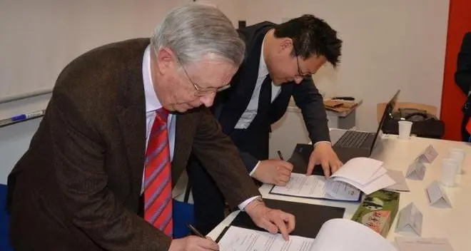 Upad apre le frontiere con la Cina